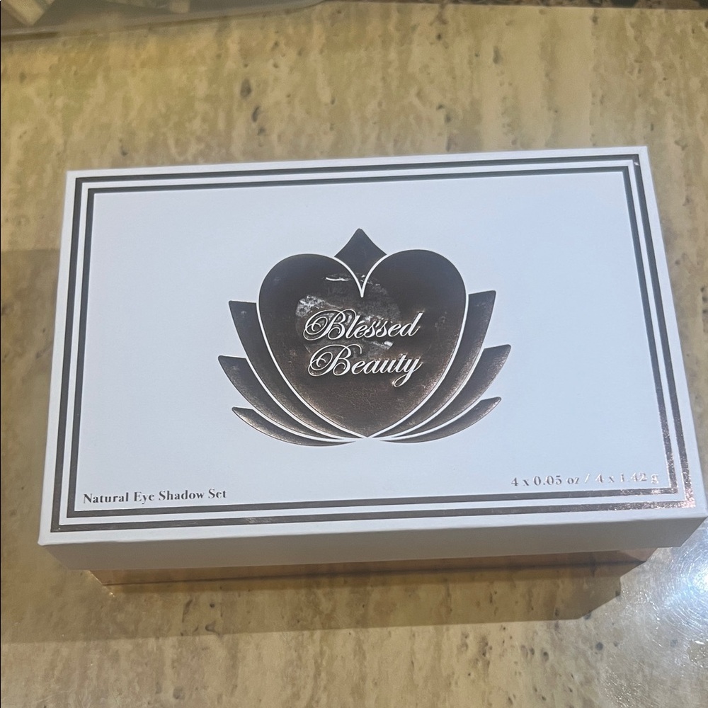 Natural Eyeshadow Set - Elegant Shades